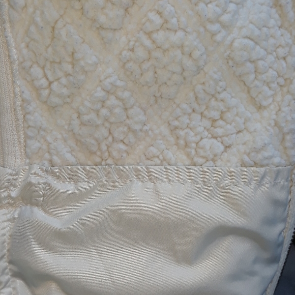 PRANA DIVA CREAM FLEECE PUFFER VEST SIZE SM - Picture 8 of 12